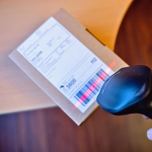 Postetikett 18 ruller, 102x192 mm. à 350 Postetiketter - Logistra AS